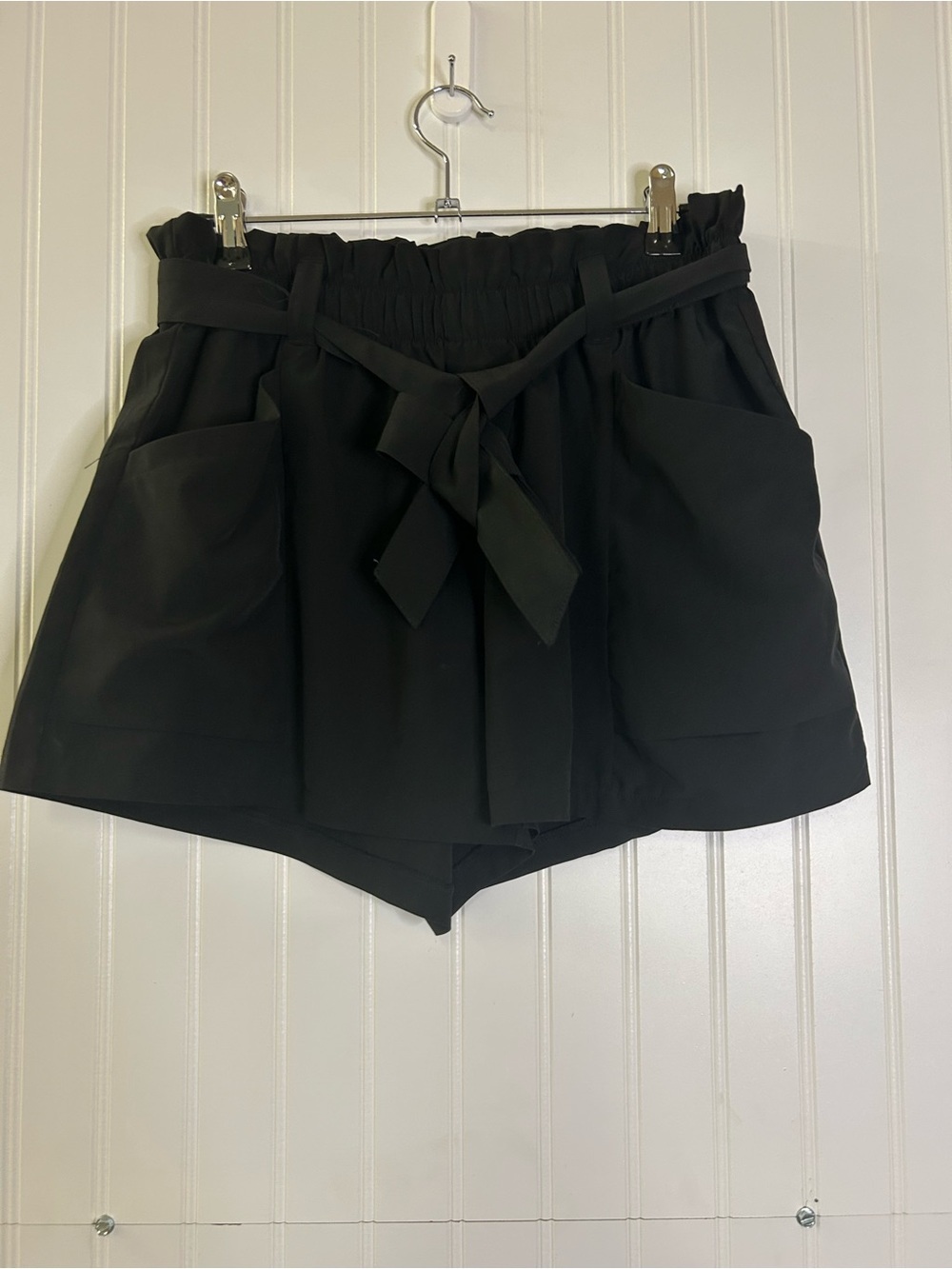 90 Degree By Reflex Black High-Waist Paperbag Tie Shorts Size Medium